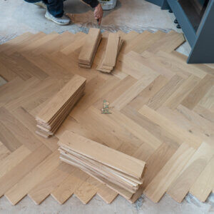 Invisible Finish Oak Herringbone Engineered Wood Flooring