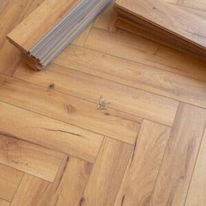 Oak Robust Natural Herringbone Laminate