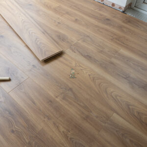 Home 12mm Natural Medium Oak Laminate Flooring