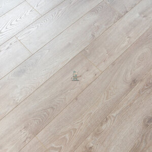 Cambridge 12mm Nude Oak AC5 Laminate Flooring