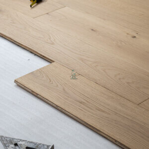 London Oak Straight Plank Engineered Wood Flooring